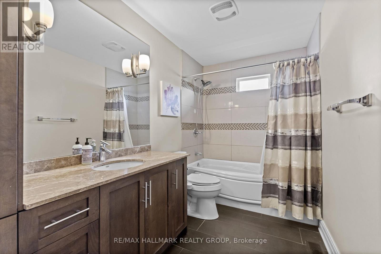2266 Prospect Avenue, Ottawa, ON - Indoor Photo Showing Bathroom
