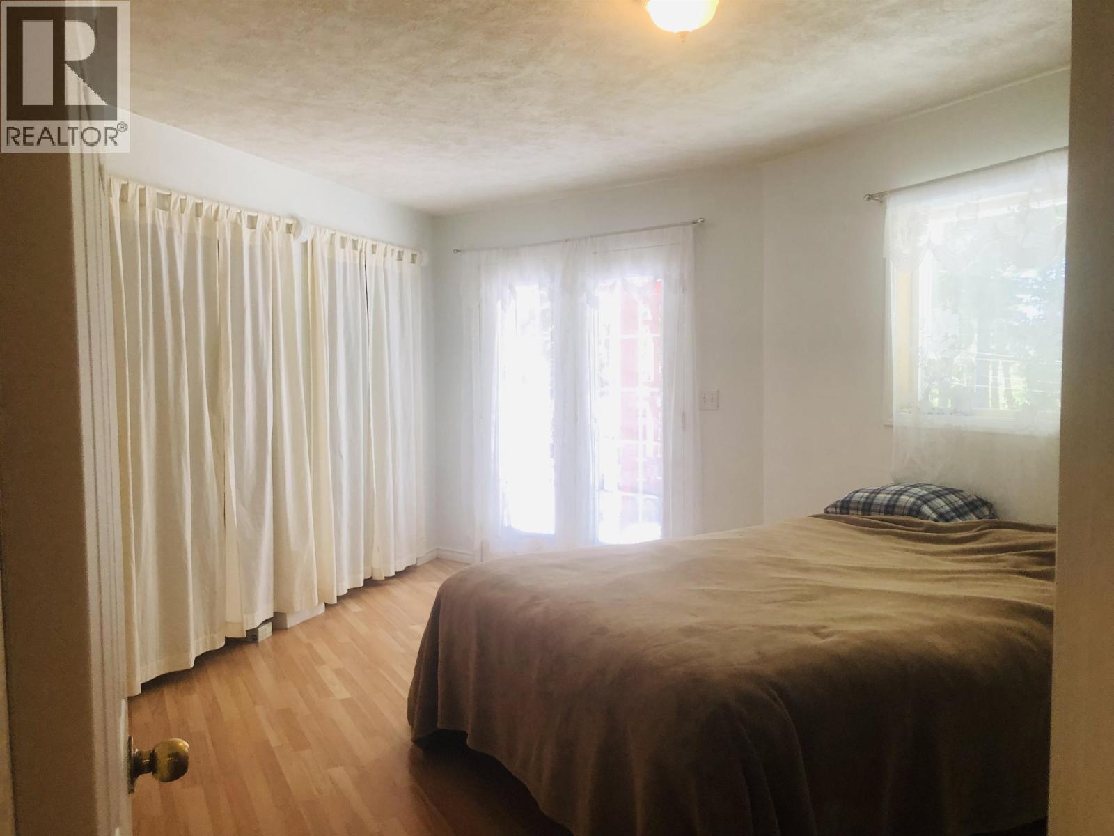 3024 Keldon Road, Lac La Hache, BC - Indoor Photo Showing Bedroom