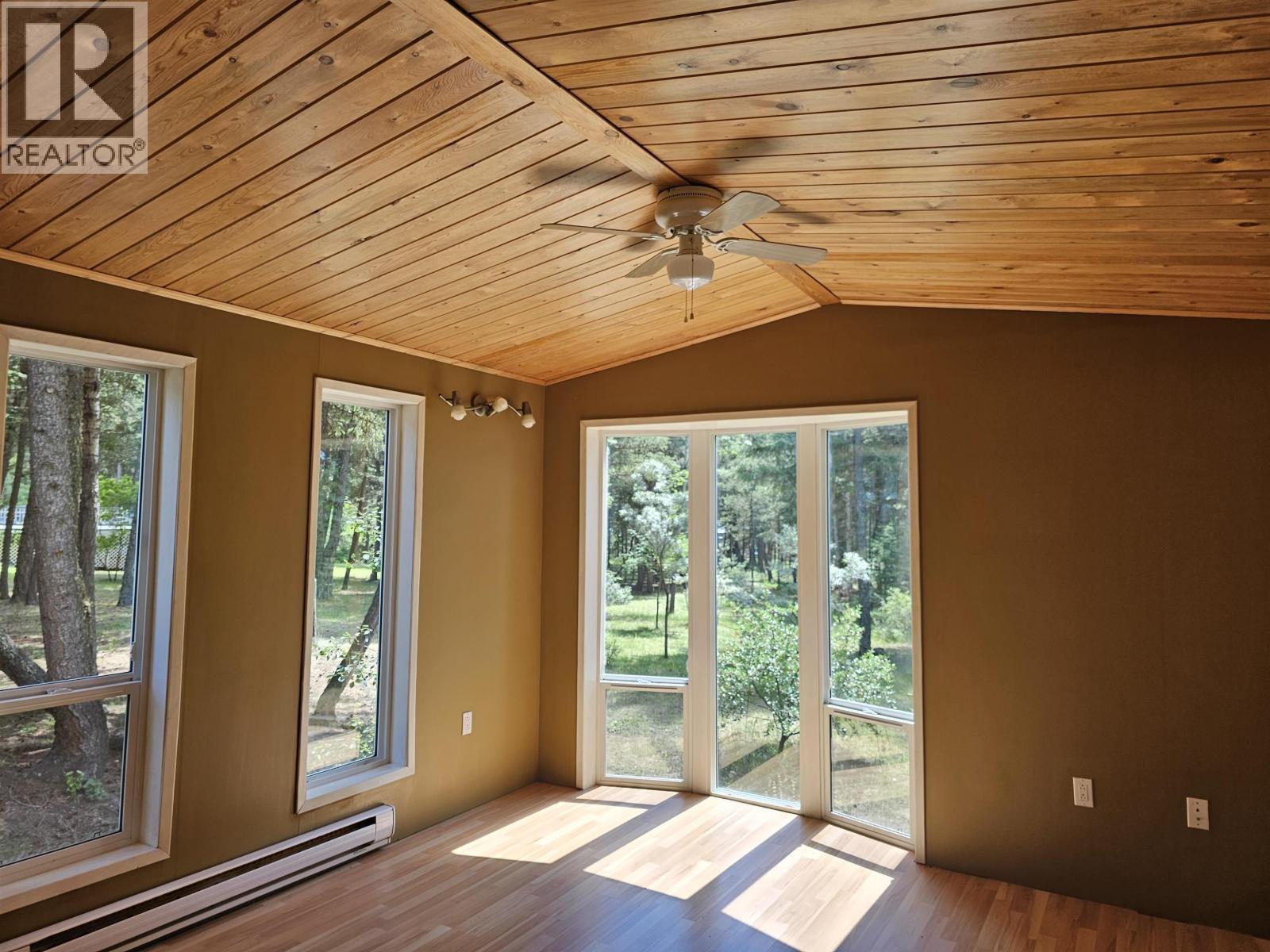 3024 Keldon Road, Lac La Hache, BC - Indoor Photo Showing Other Room
