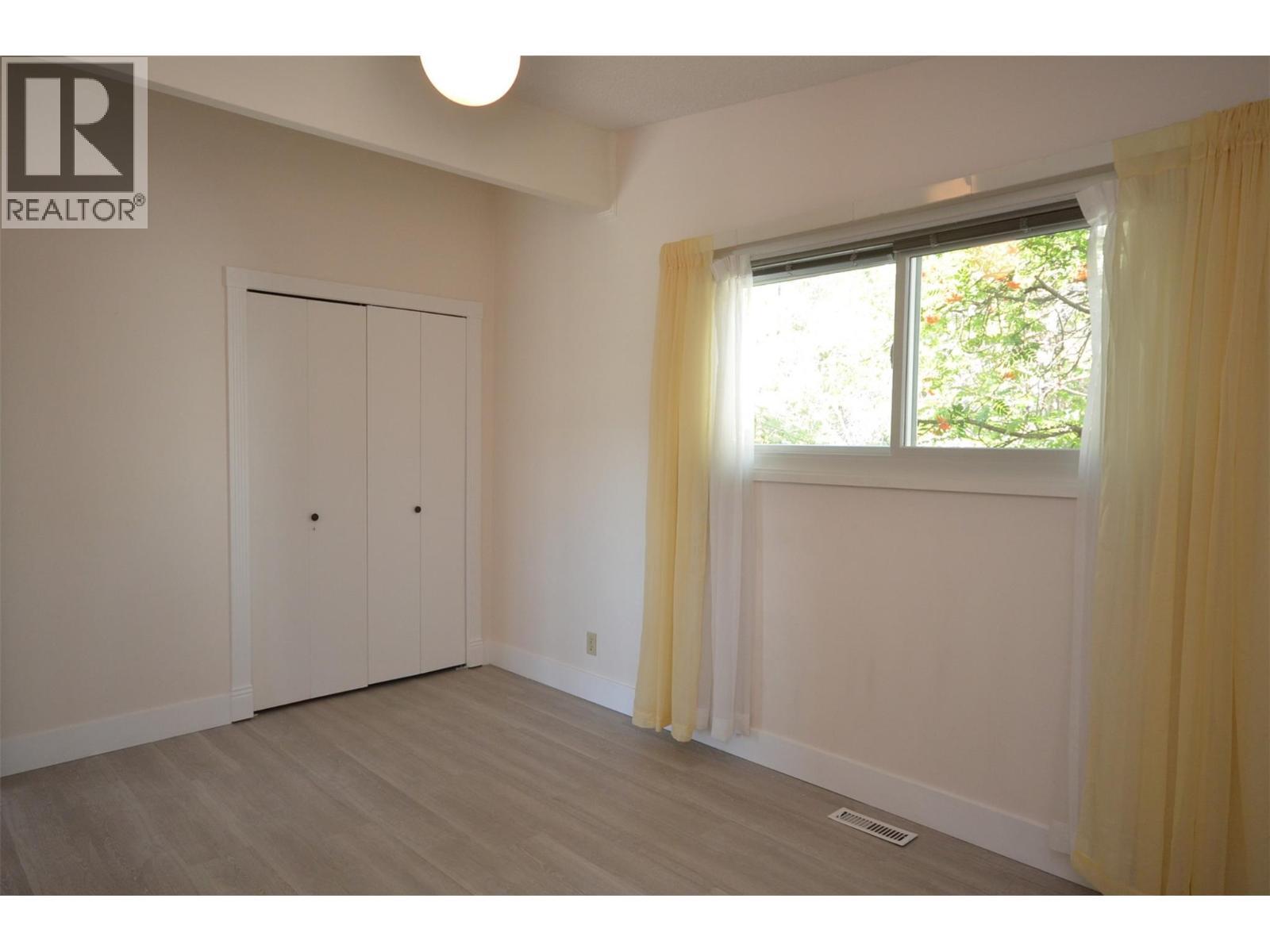Second bedroom - 6609 Southwind Road, Vernon, BC - Indoor Photo Showing Other Room