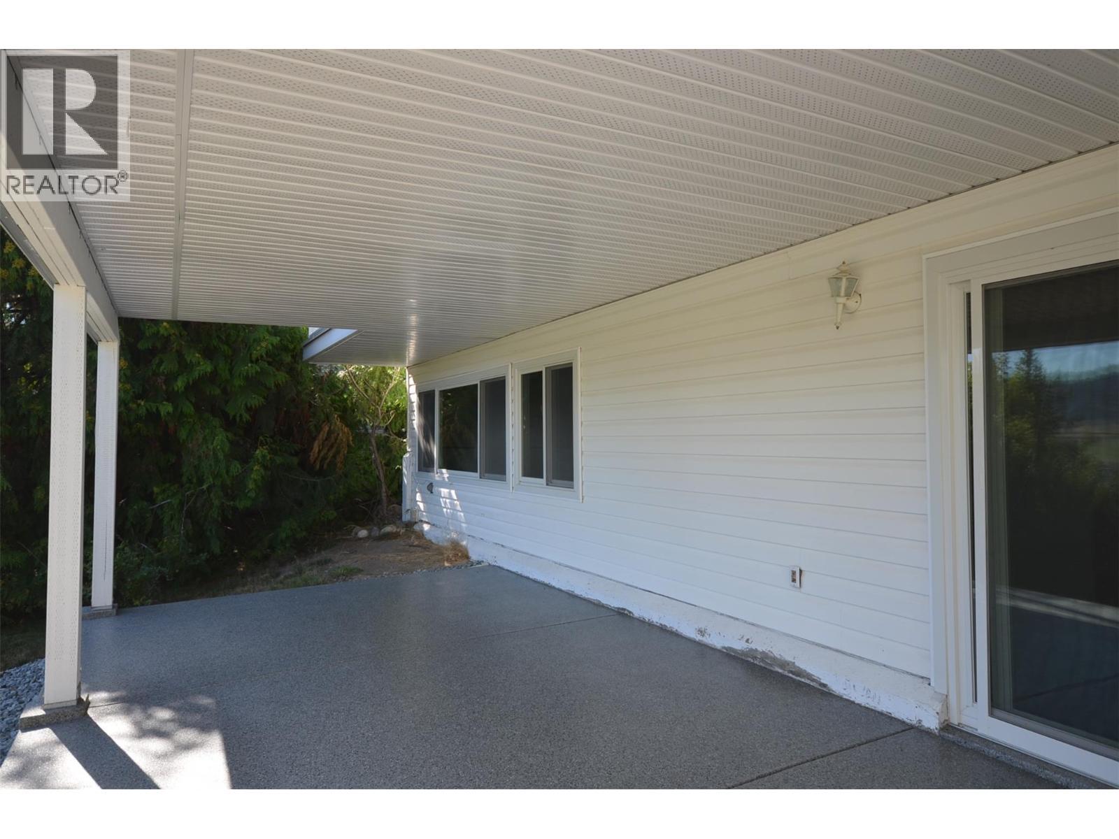 A space to play, relax, entertain - 6609 Southwind Road, Vernon, BC - Outdoor With Deck Patio Veranda With Exterior