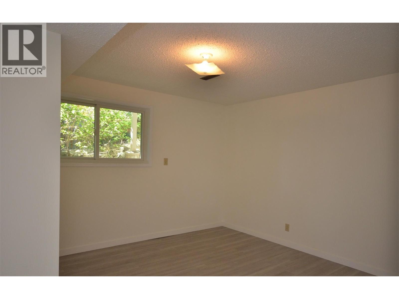 Third bedroom - 6609 Southwind Road, Vernon, BC - Indoor Photo Showing Other Room