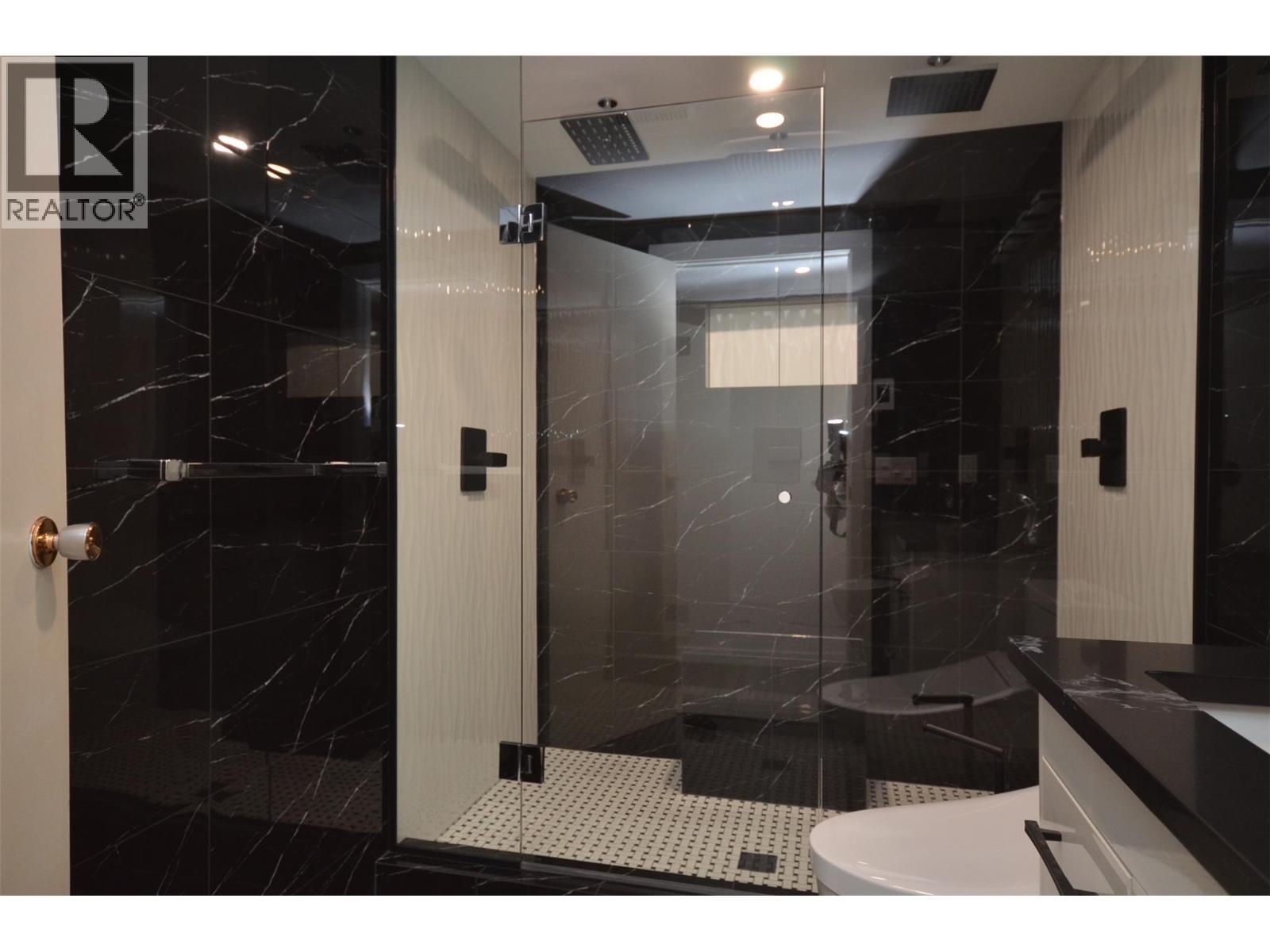 Spa inspired - High quality - 6609 Southwind Road, Vernon, BC - Indoor Photo Showing Bathroom