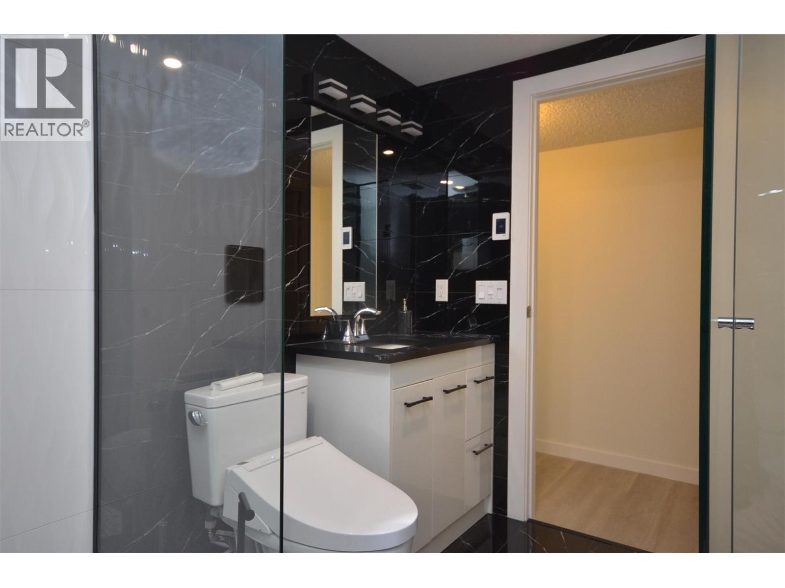 Stunning European craftmanship - 6609 Southwind Road, Vernon, BC - Indoor Photo Showing Bathroom