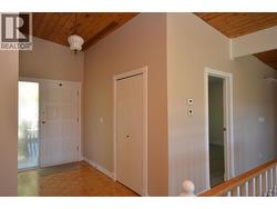 Spacious entry. Double closet. -