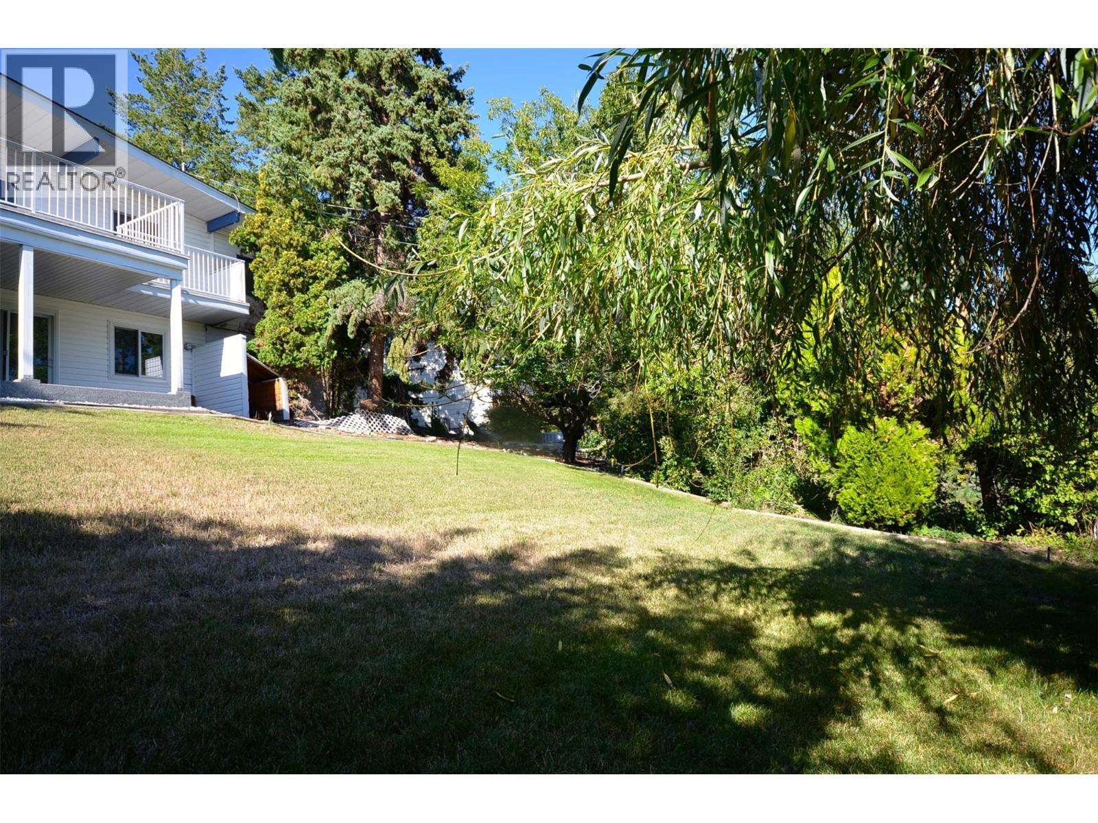 Green space - 6609 Southwind Road, Vernon, BC - Outdoor With Balcony With Deck Patio Veranda