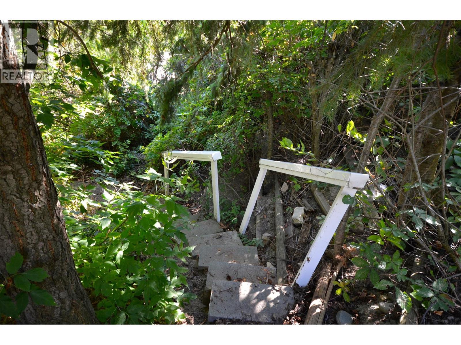 Steps down the hill - 6609 Southwind Road, Vernon, BC - Outdoor