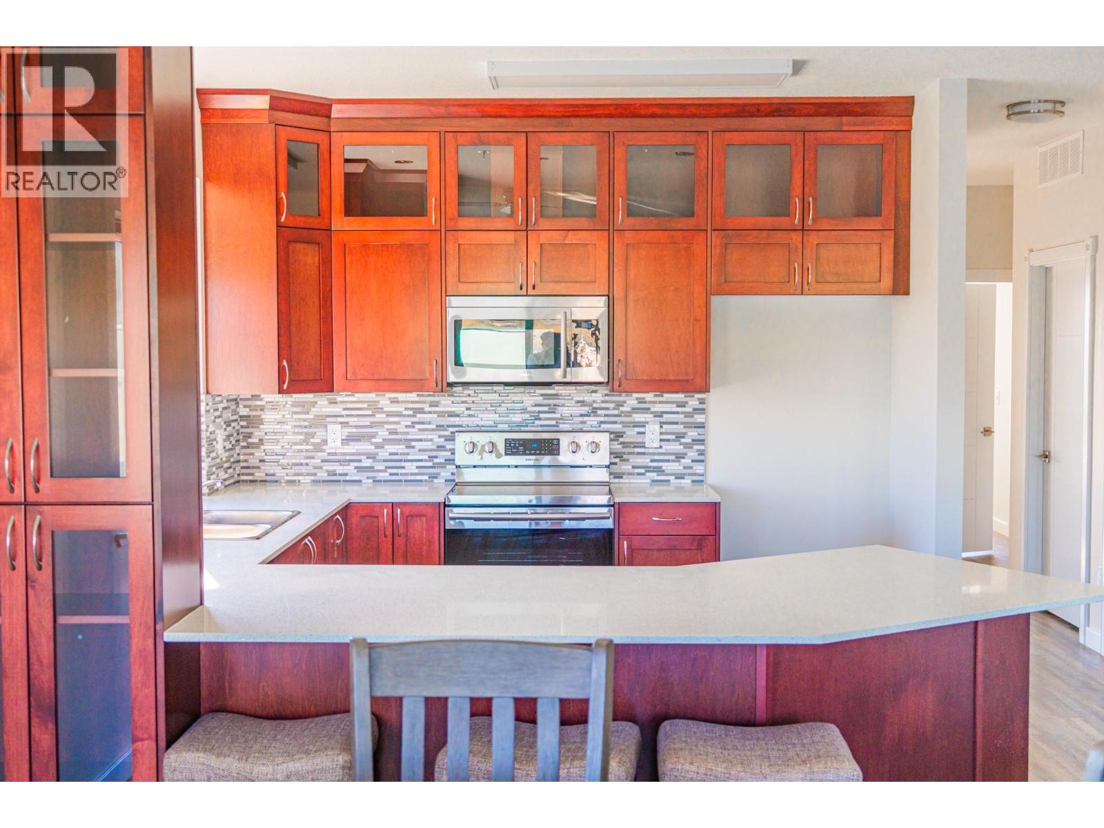 2032 86 Avenue Unit# 1201, Dawson Creek, BC - Indoor Photo Showing Kitchen