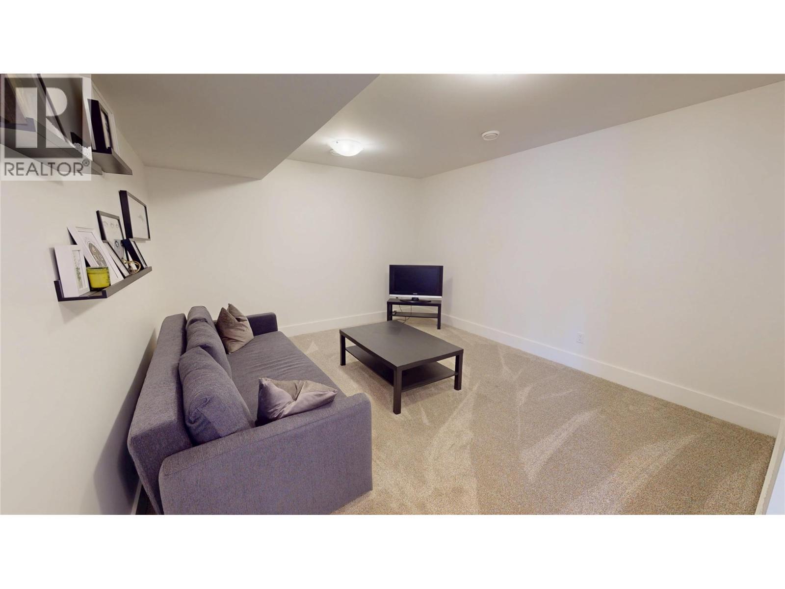 4760 Willow Avenue, Canal Flats, BC - Indoor