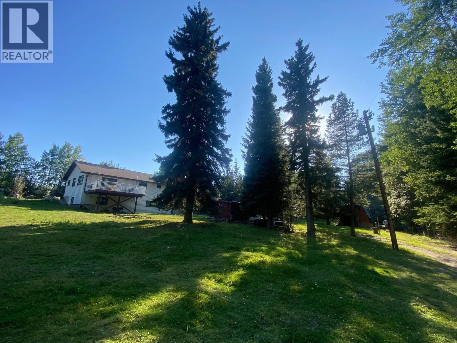 323 Oak Road, Vanderhoof, BC - Outdoor