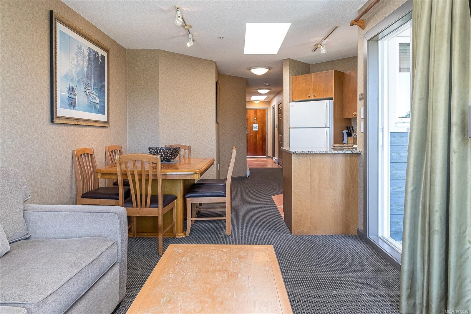 736-1600 Stroulger Rd, Nanoose Bay, BC - Indoor