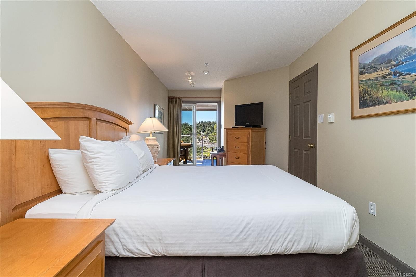 736-1600 Stroulger Rd, Nanoose Bay, BC - Indoor Photo Showing Bedroom