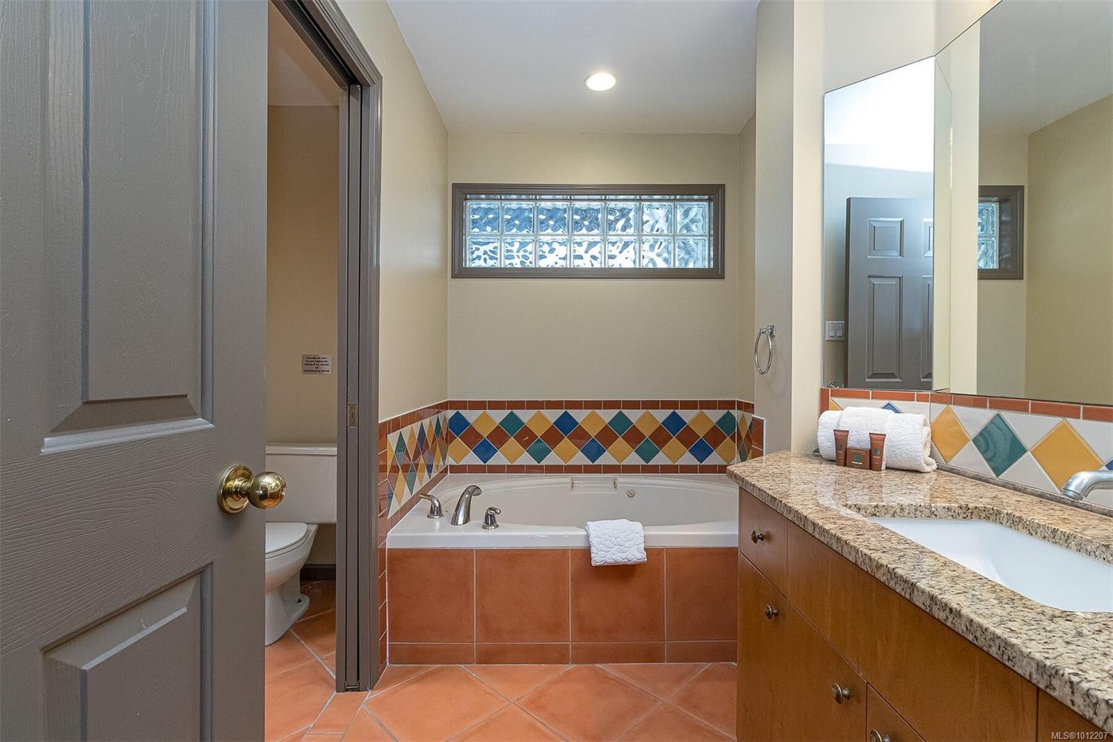 736-1600 Stroulger Rd, Nanoose Bay, BC - Indoor Photo Showing Bathroom