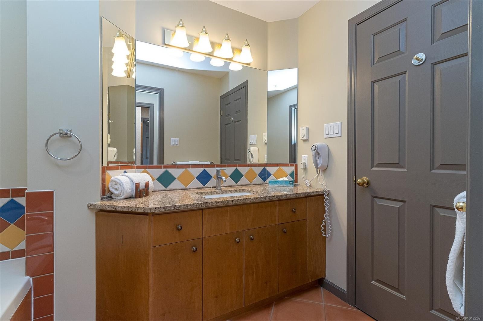 736-1600 Stroulger Rd, Nanoose Bay, BC - Indoor Photo Showing Bathroom