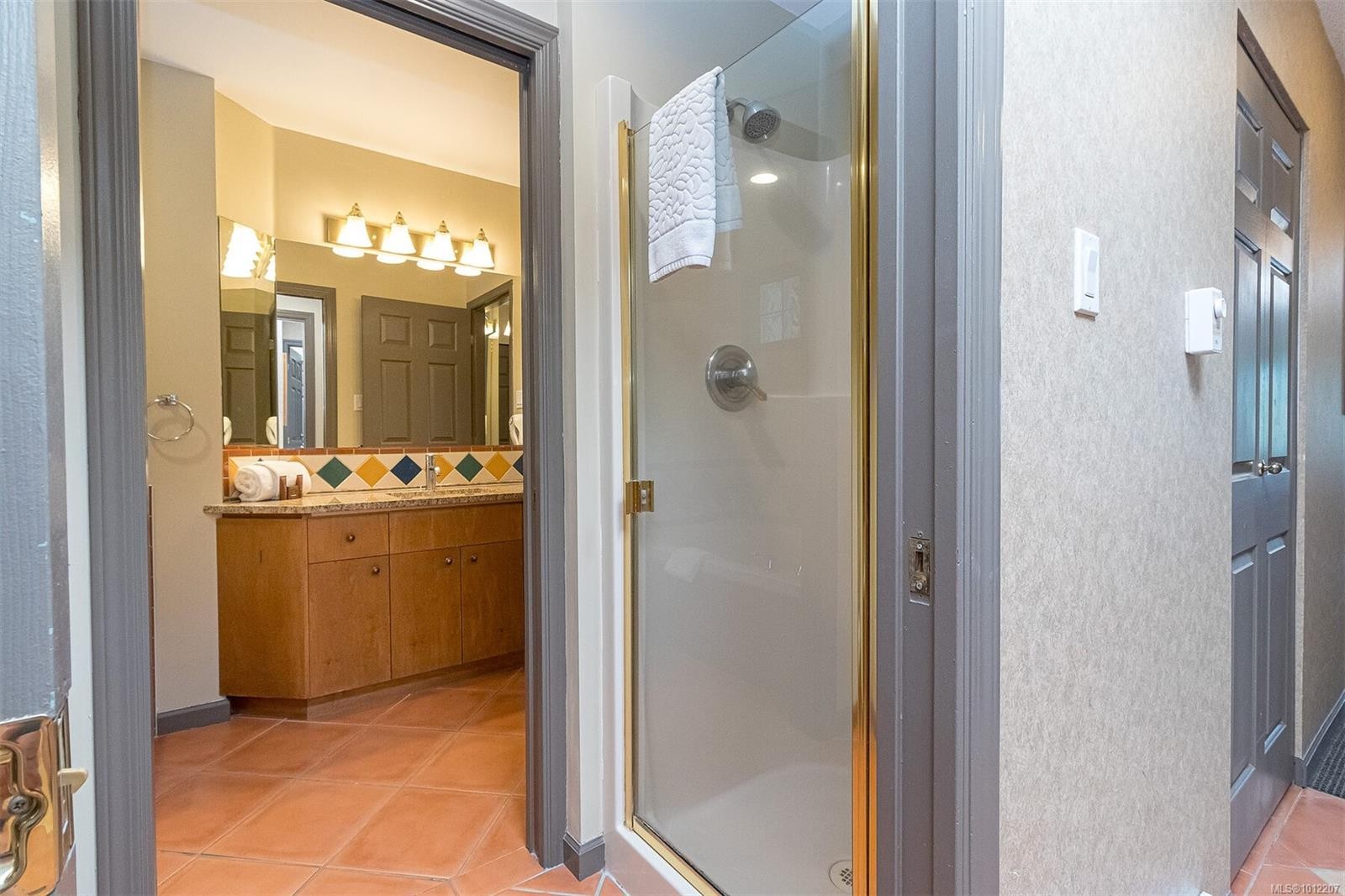 736-1600 Stroulger Rd, Nanoose Bay, BC - Indoor Photo Showing Bathroom