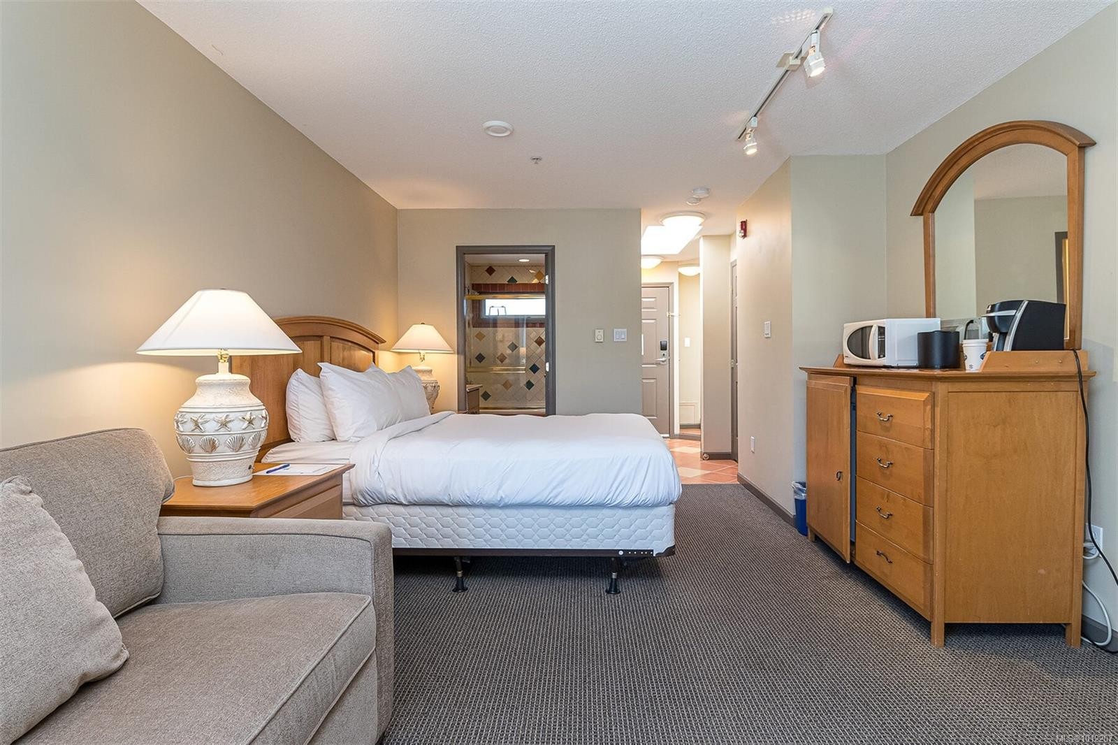 736-1600 Stroulger Rd, Nanoose Bay, BC - Indoor Photo Showing Bedroom