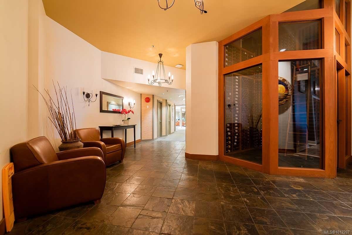 736-1600 Stroulger Rd, Nanoose Bay, BC - Indoor