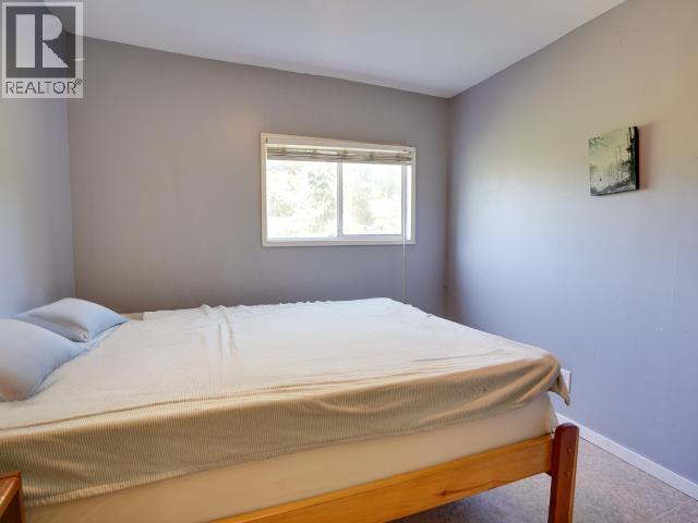 2039 Main Street, Texada Island, BC - Indoor Photo Showing Bedroom