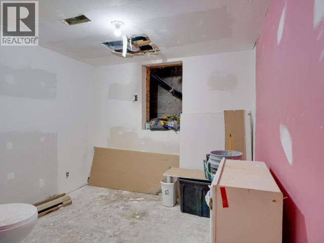 2039 Main Street, Texada Island, BC - Indoor