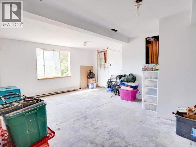 2039 Main Street, Texada Island, BC - Indoor