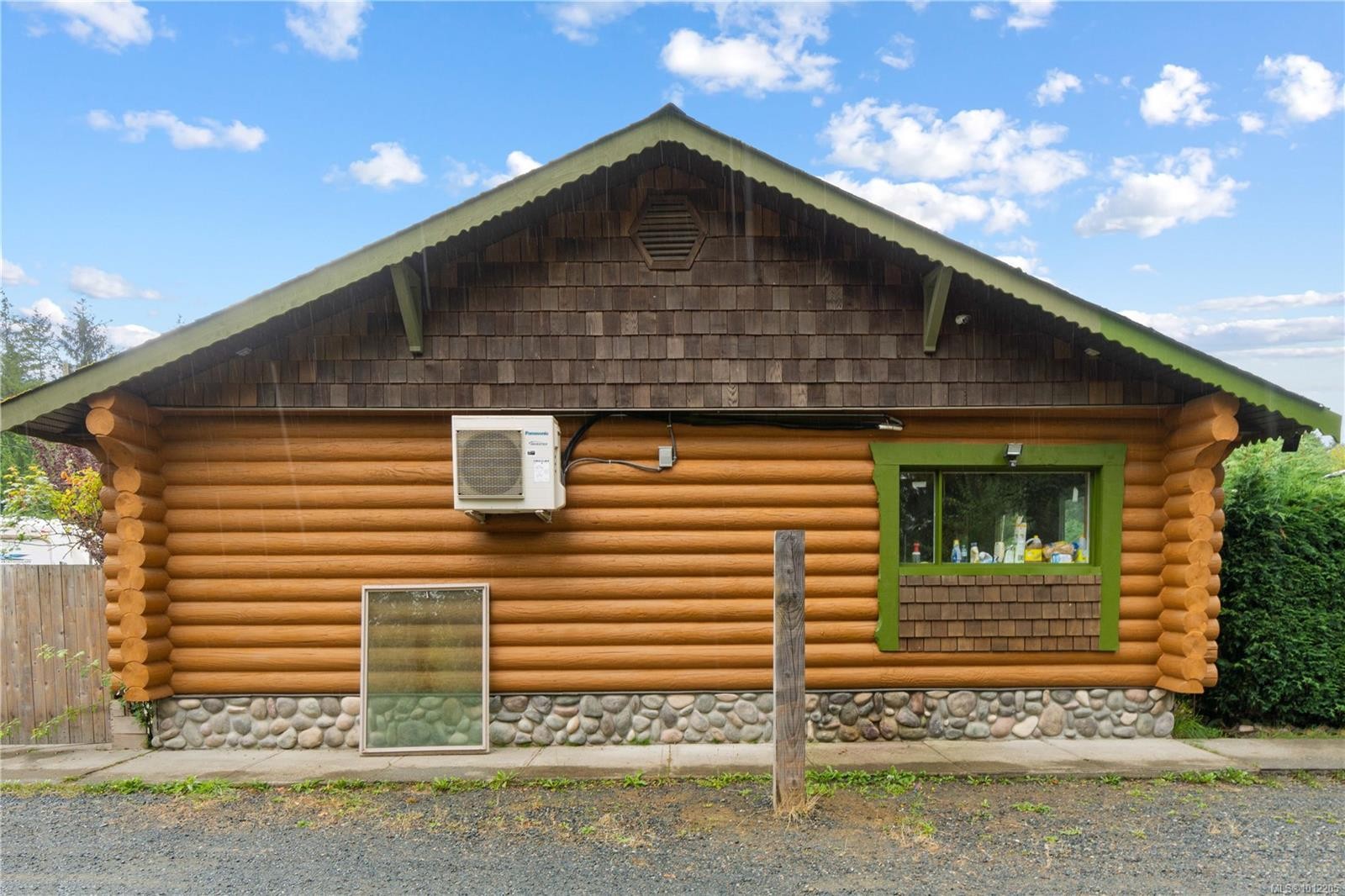 1747 Nahmint Rd, Qualicum Beach, BC