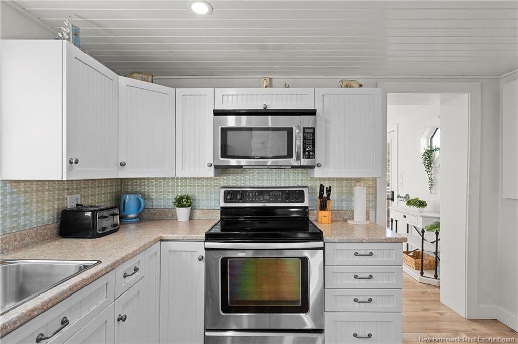 16 Railway Ave, Shediac, NB