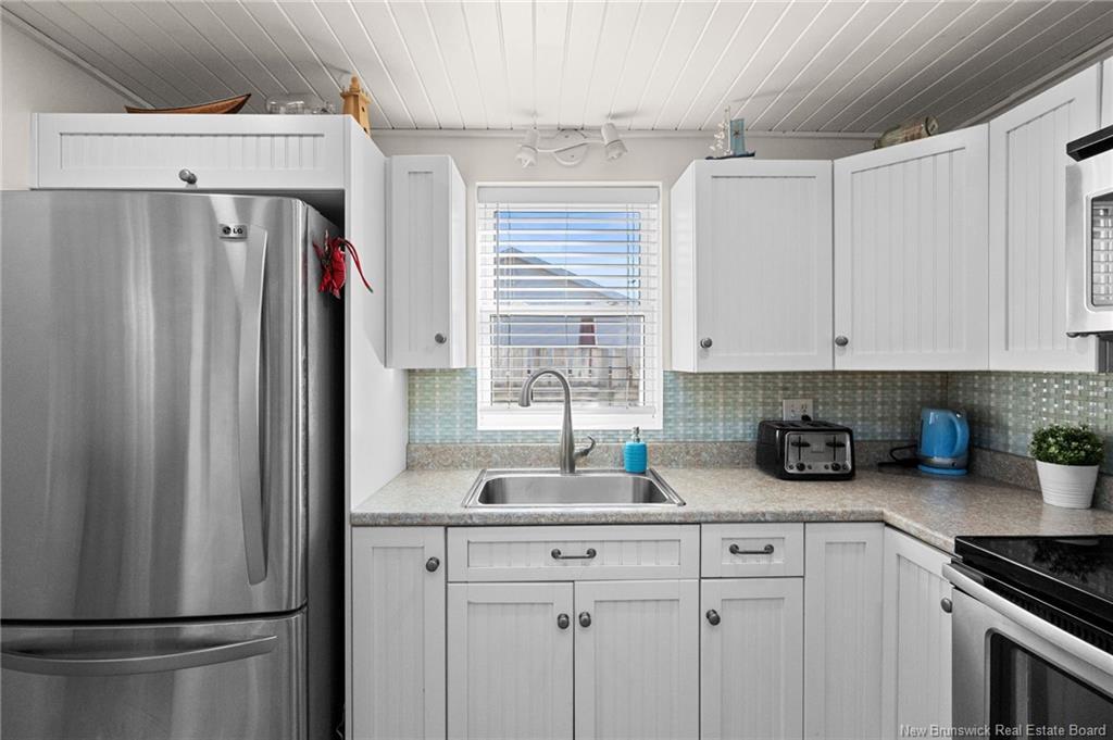 16 Railway Ave, Shediac, NB