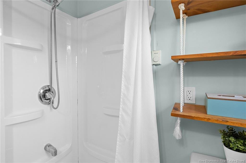 16 Railway Ave, Shediac, NB