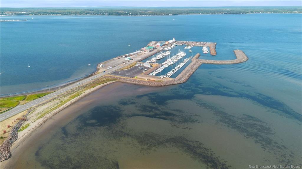 16 Railway Ave, Shediac, NB