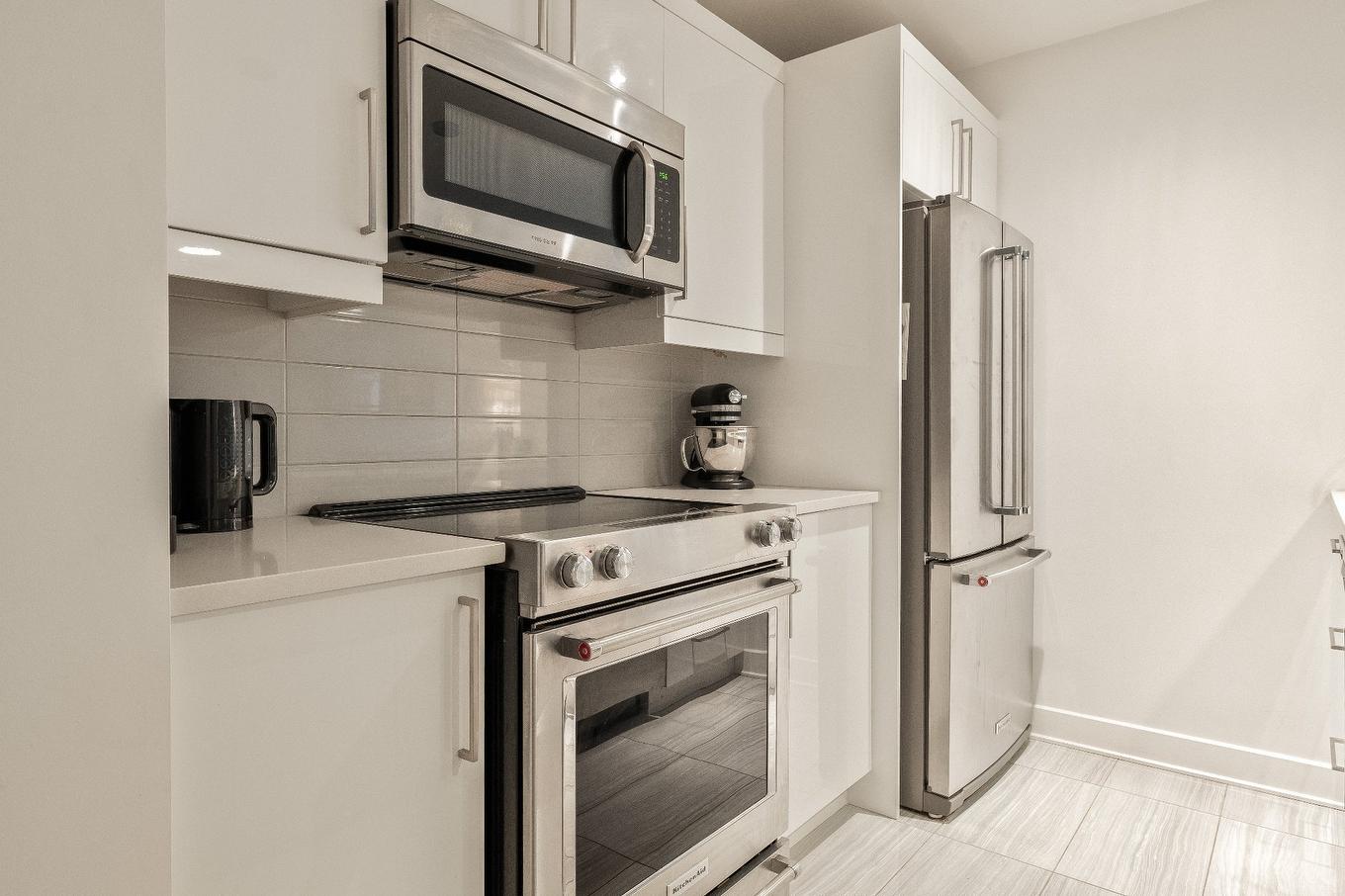 Kitchen - 5780B Av. Parkhaven, Côte-Saint-Luc, QC - Indoor Photo Showing Kitchen