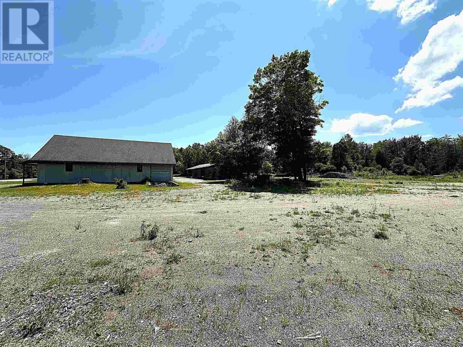 3003 Base Line, Hilton Beach, ON