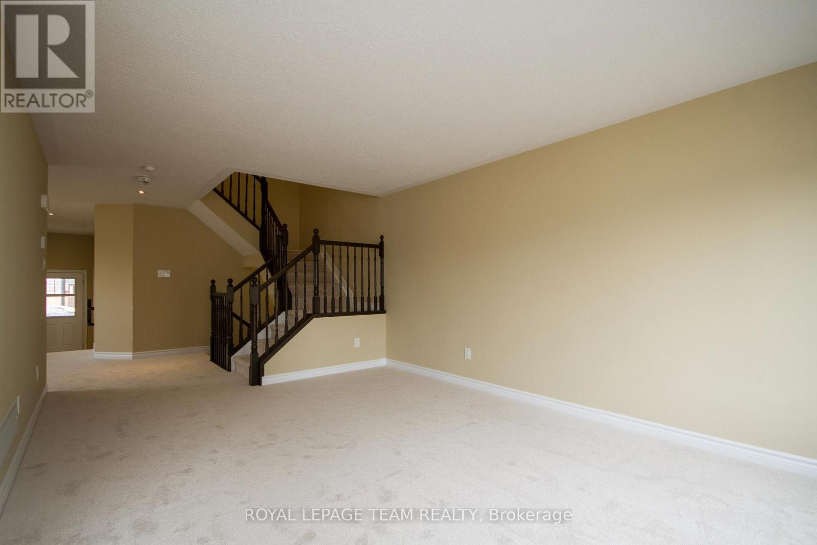 Living Room - 464 Brettonwood Ridge, Ottawa, ON - Indoor Photo Showing Other Room