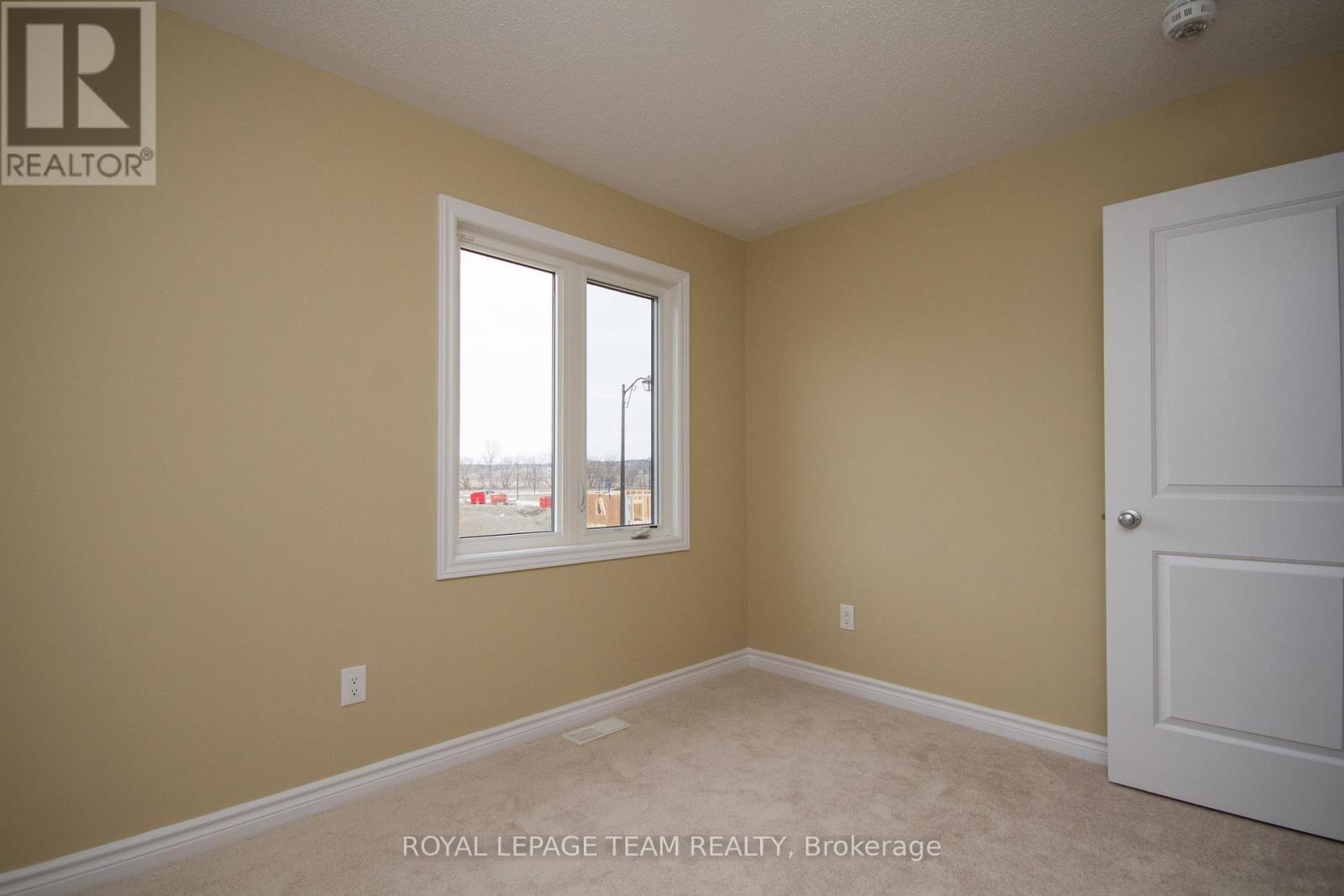 Bedroom - 464 Brettonwood Ridge, Ottawa, ON - Indoor Photo Showing Other Room