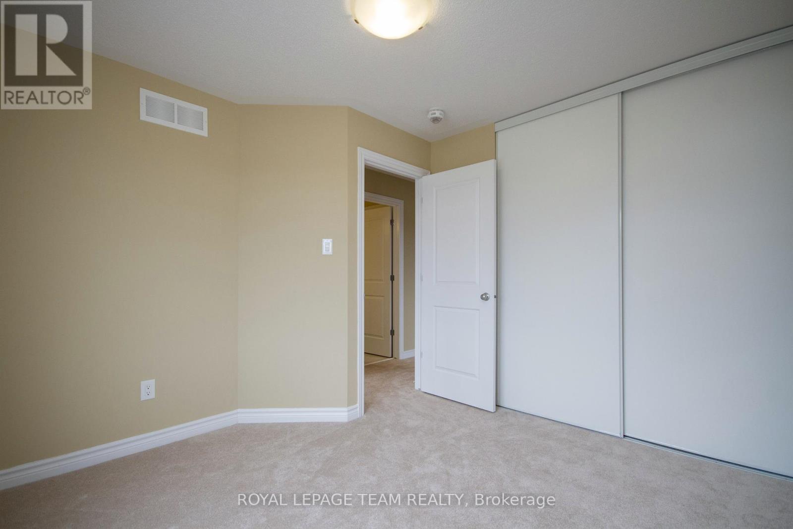 Bedroom - 464 Brettonwood Ridge, Ottawa, ON - Indoor Photo Showing Other Room
