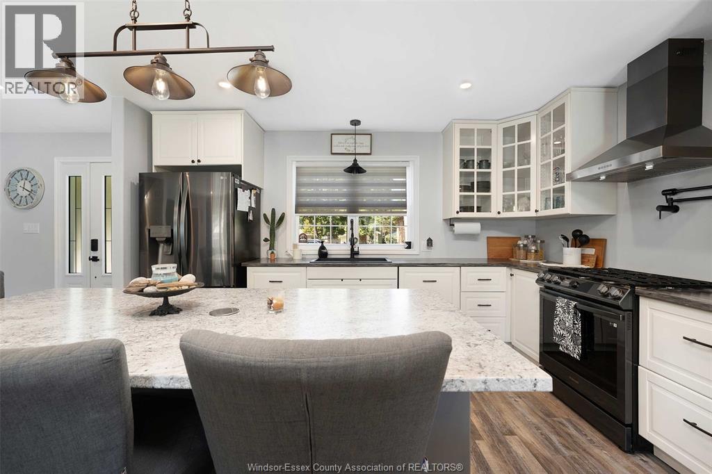 112 Washington, Harrow, ON - Indoor