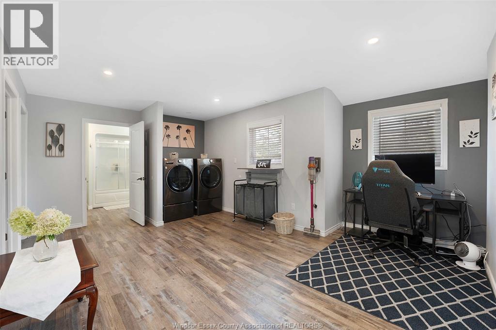 112 Washington, Harrow, ON - Indoor