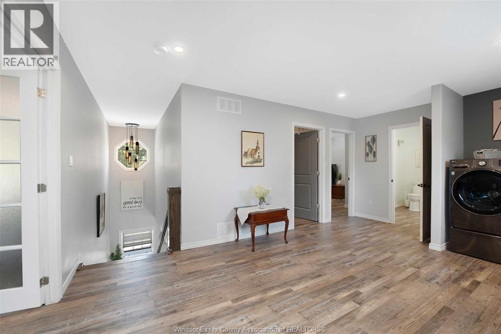 112 Washington, Harrow, ON - Indoor Photo Showing Laundry Room