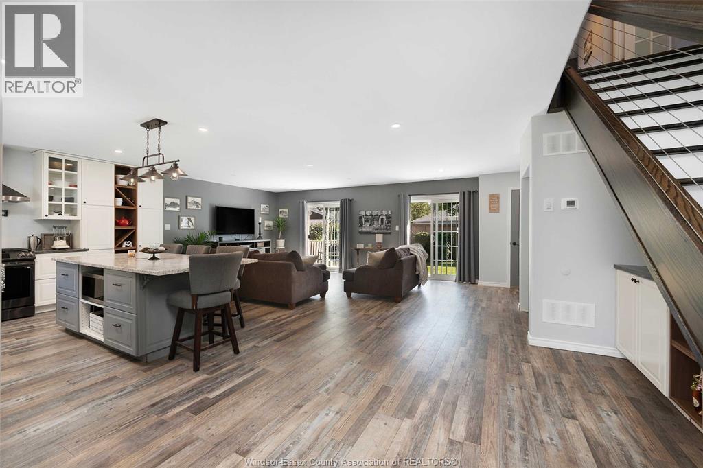 112 Washington, Harrow, ON - Indoor