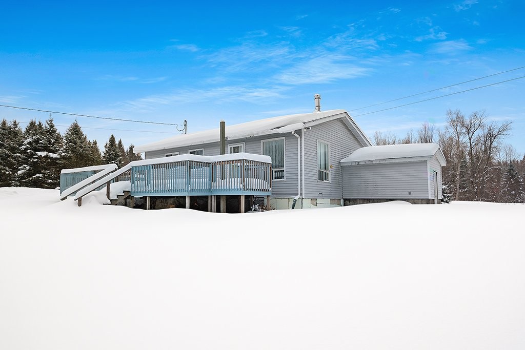 Front of Structure - 211 Ch. Stephens, Otter Lake, QC - Outdoor