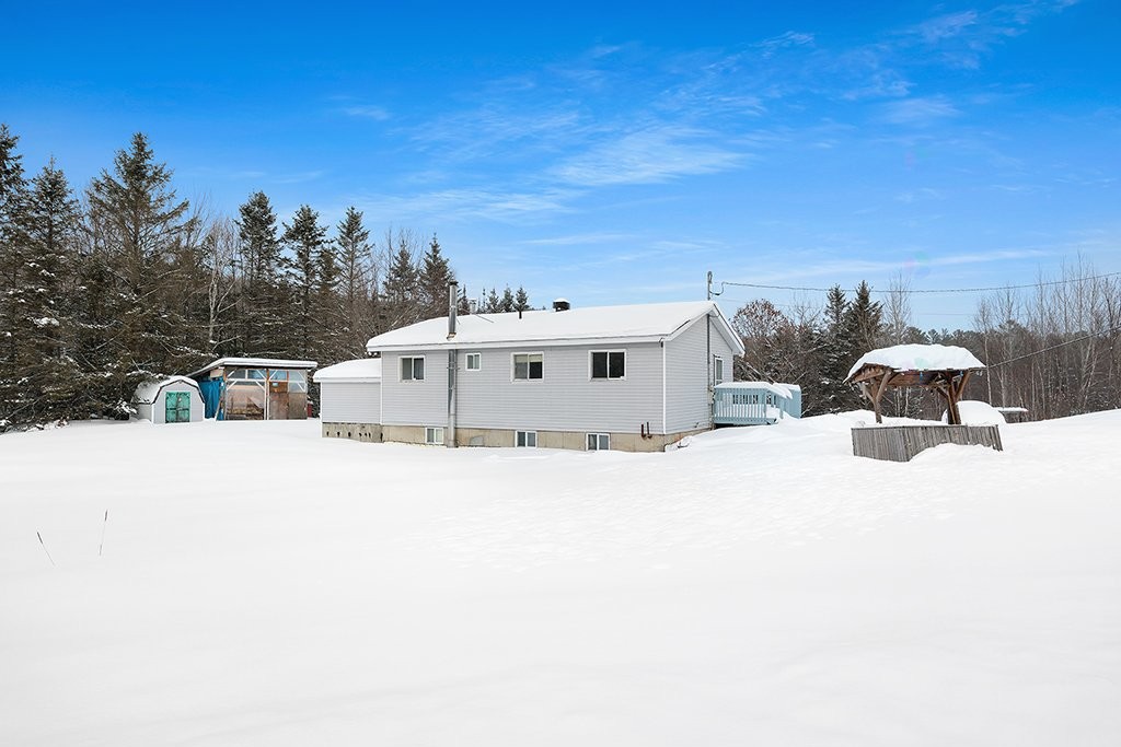 Back of Structure - 211 Ch. Stephens, Otter Lake, QC - Outdoor
