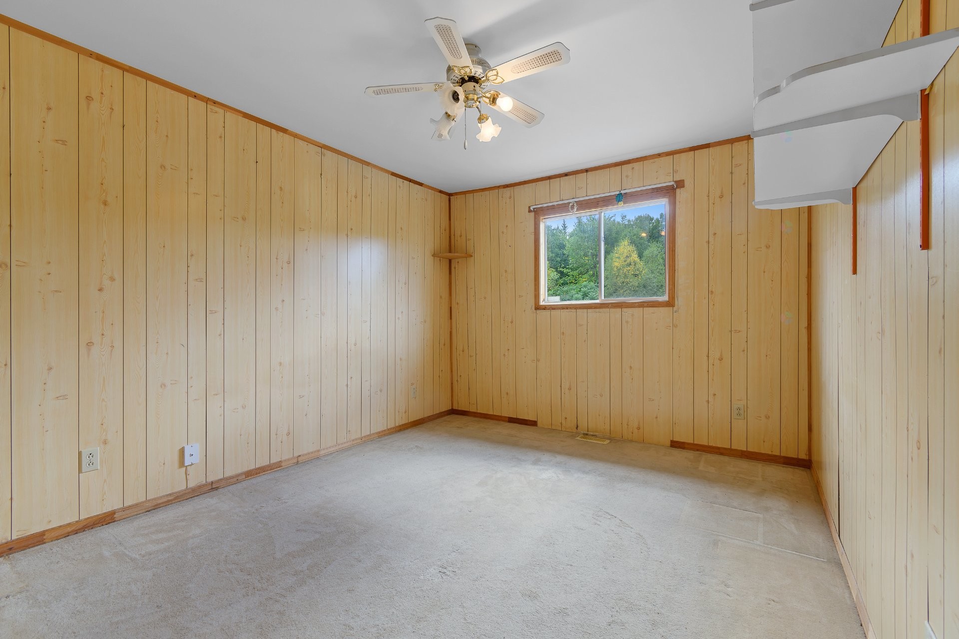 Bedroom - 211 Ch. Stephens, Otter Lake, QC - Indoor Photo Showing Other Room