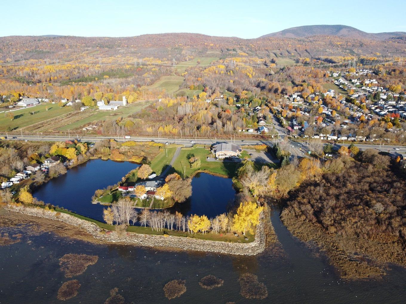 Terre/Terrain - Boul. Ste-Anne, Château-Richer, QC
