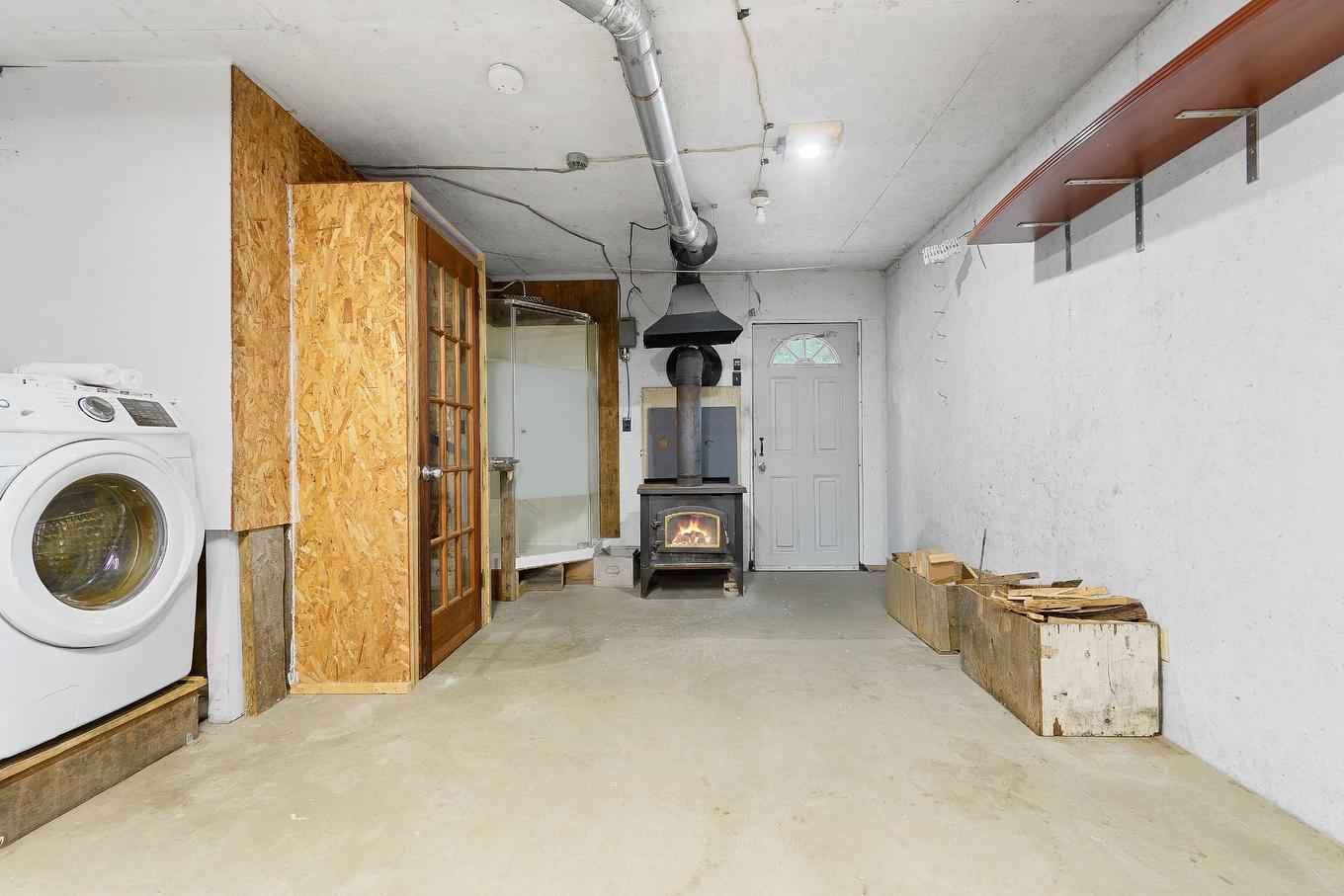 Garage - 5 - C Rue Frank, Clarendon, QC - Indoor Photo Showing Laundry Room