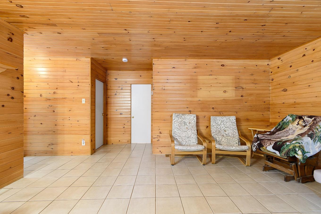 Salle familiale - 5 - C Rue Frank, Clarendon, QC - Indoor Photo Showing Other Room