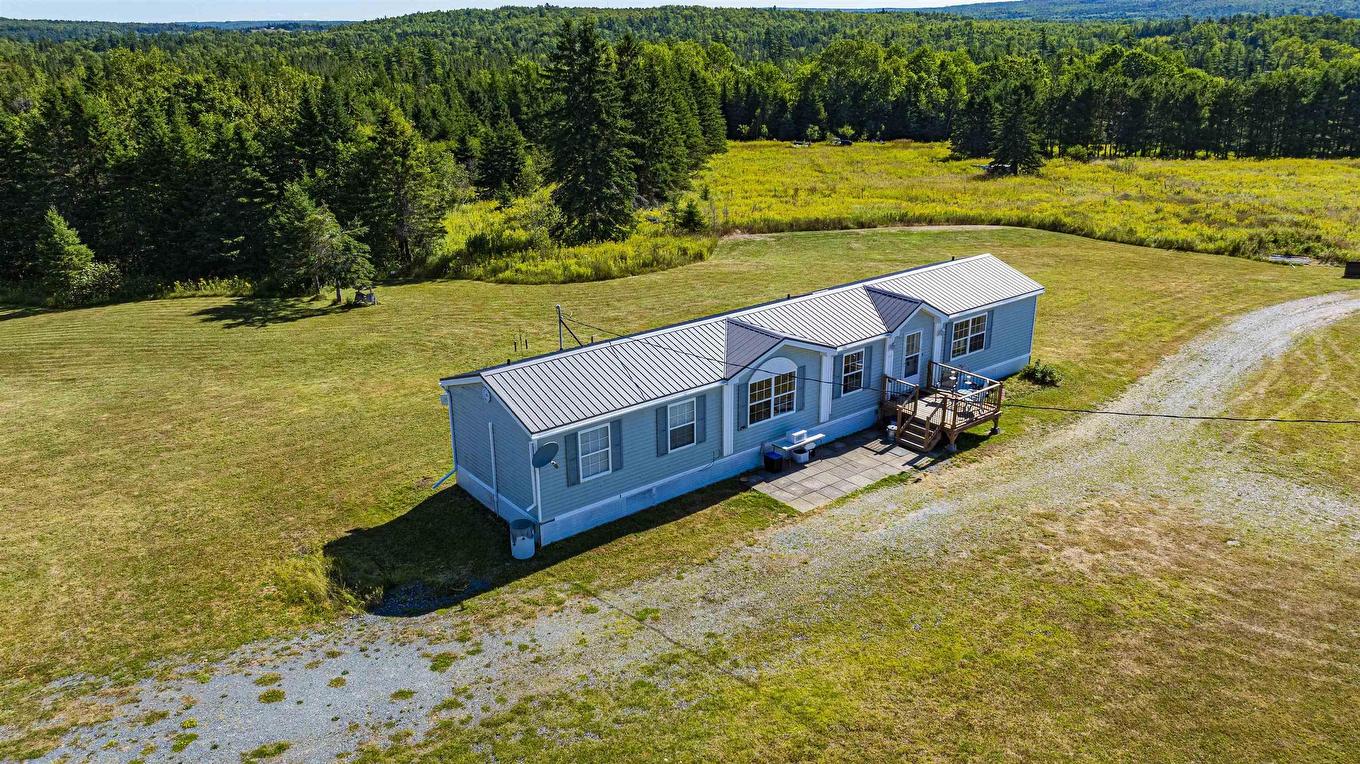 402 Johnson Road, Coldstream, NS
