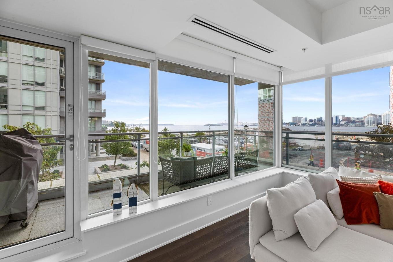 205 31 Kings Wharf Place, Dartmouth, NS