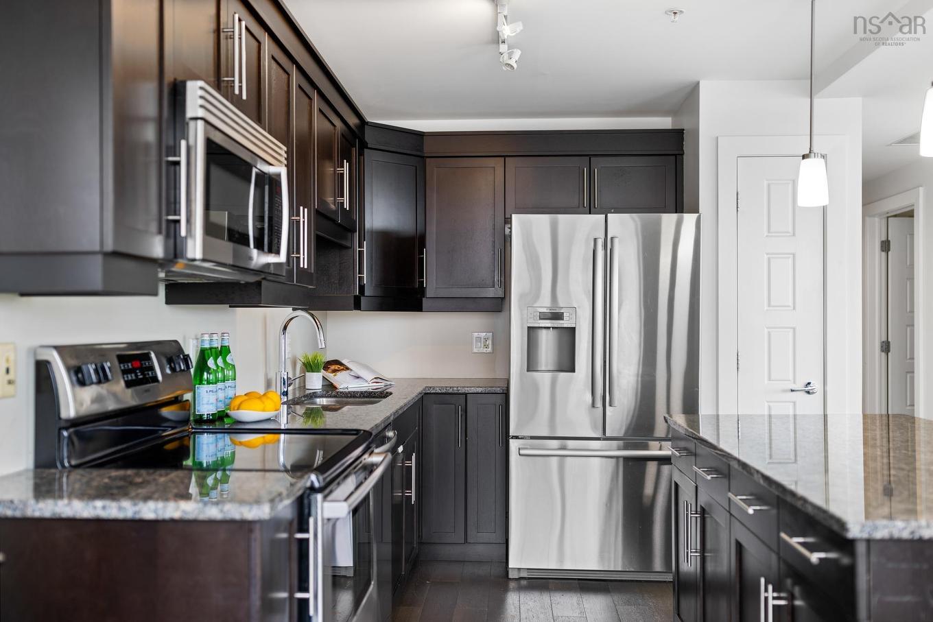 205 31 Kings Wharf Place, Dartmouth, NS