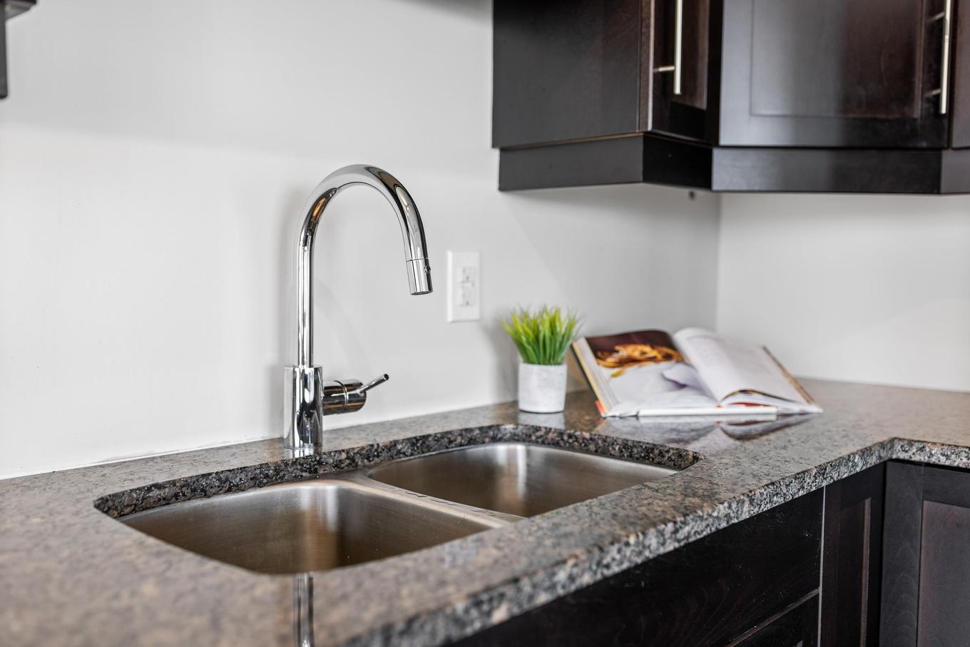 205 31 Kings Wharf Place, Dartmouth, NS