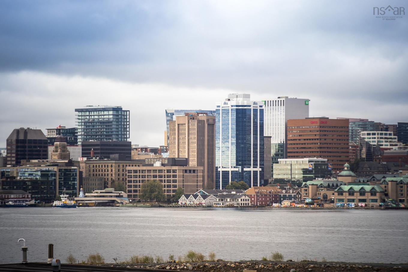 205 31 Kings Wharf Place, Dartmouth, NS