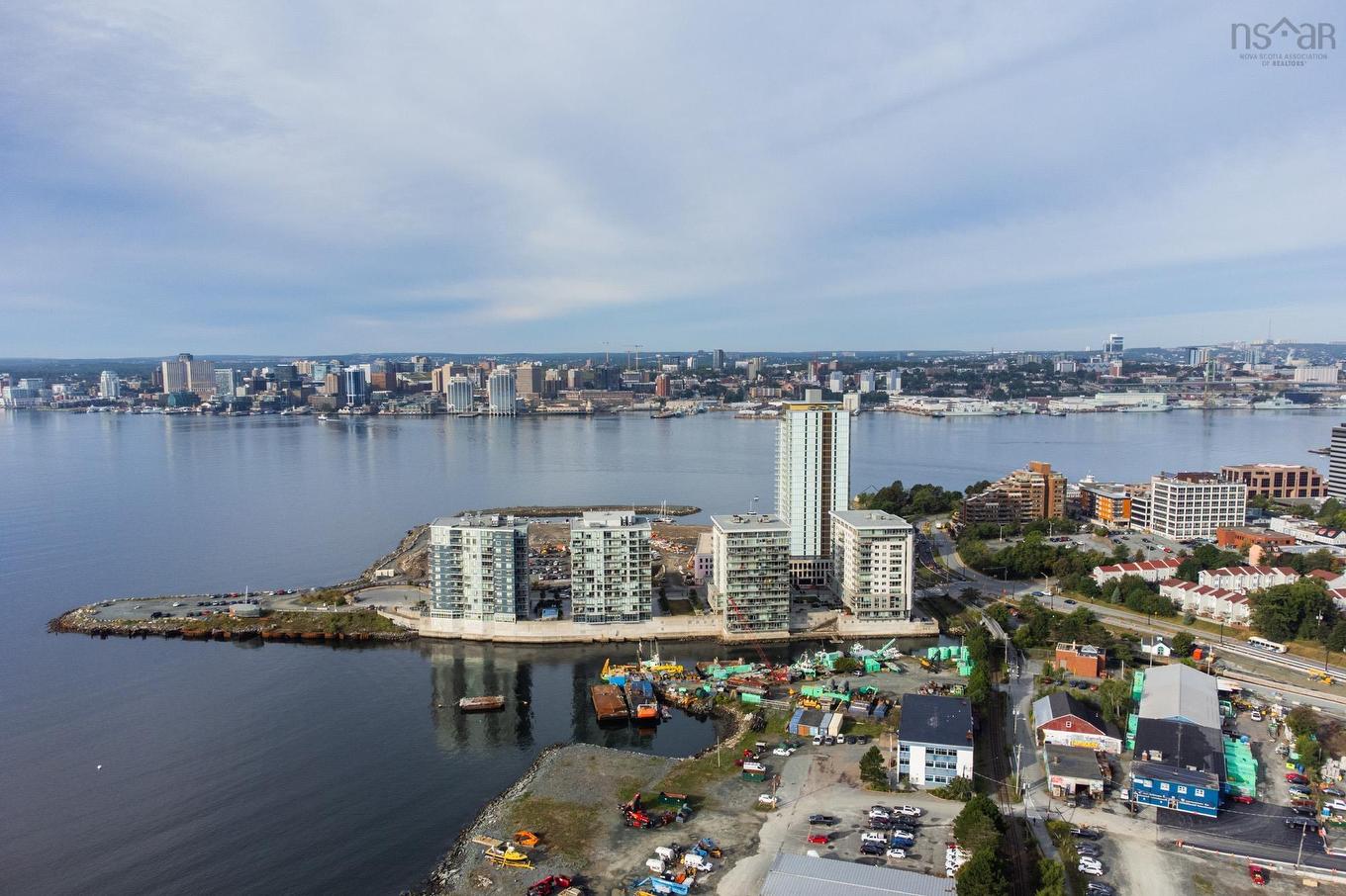 205 31 Kings Wharf Place, Dartmouth, NS